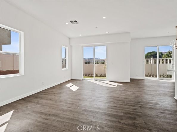 12511 Haleh Lane, Sylmar (los Angeles) CA 91342