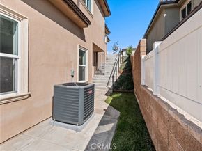 12511 Haleh Lane, Sylmar (los Angeles) CA 91342