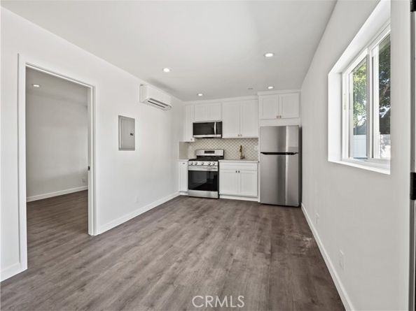 12511 Haleh Lane, Sylmar (los Angeles) CA 91342