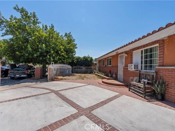 11887 Sproule Avenue, Pacoima (los Angeles) CA 91331