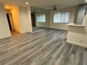 13059 Hubbard Street 6, Sylmar (los Angeles) CA 91342