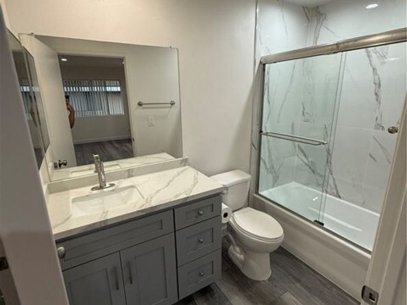 13059 Hubbard Street 6, Sylmar (los Angeles) CA 91342