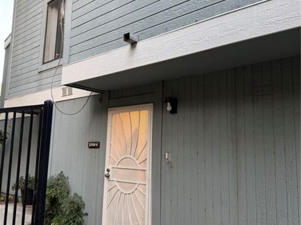 13059 Hubbard Street 6, Sylmar (los Angeles) CA 91342