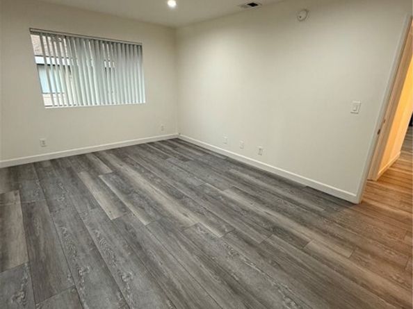 13059 Hubbard Street 6, Sylmar (los Angeles) CA 91342