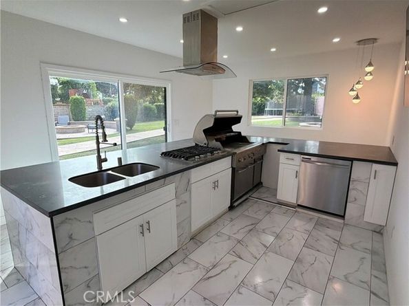 9455 Brandon Court, Northridge (los Angeles) CA 91325