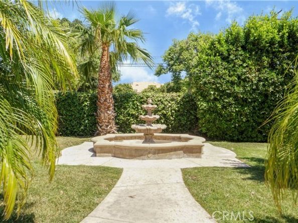 9455 Brandon Court, Northridge (los Angeles) CA 91325