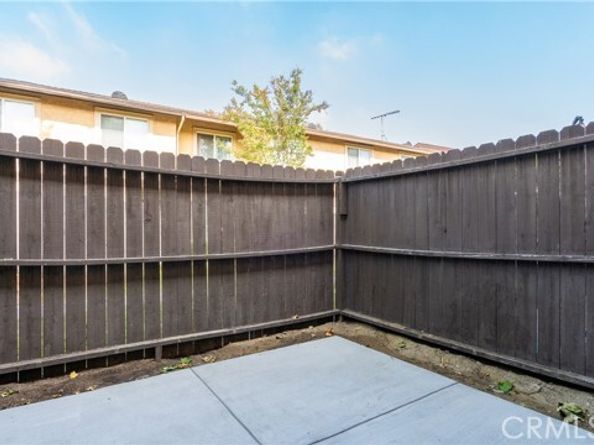 12302 Runnymede Street 4, North Hollywood (los Angeles) CA 91605