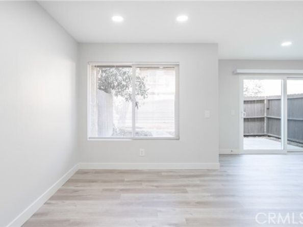 12302 Runnymede Street 4, North Hollywood (los Angeles) CA 91605