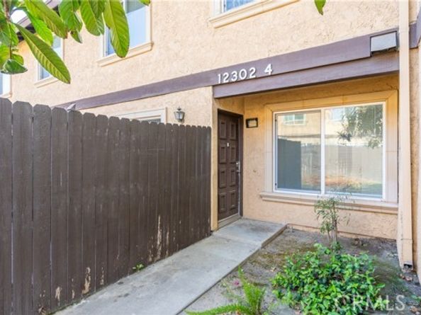 12302 Runnymede Street 4, North Hollywood (los Angeles) CA 91605