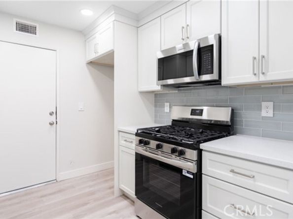 12302 Runnymede Street 4, North Hollywood (los Angeles) CA 91605