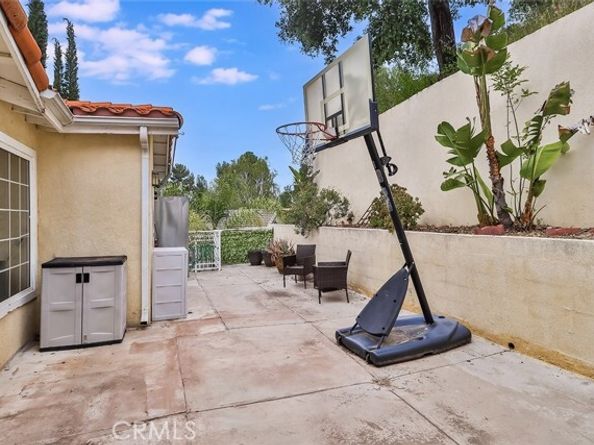 4120 Carrizal Road, Woodland Hills (los Angeles) CA 91364