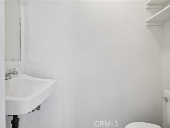 5709 E Beverly Boulevard, East Los Angeles CA 90022