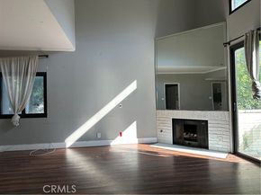 6540 Hayvenhurst 15, Los Angeles CA 91406