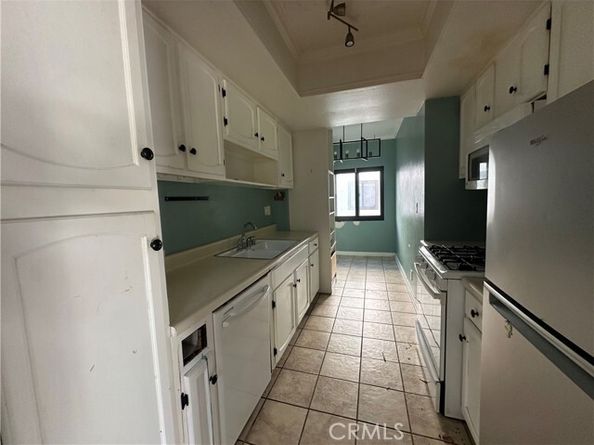 6540 Hayvenhurst 15, Los Angeles CA 91406