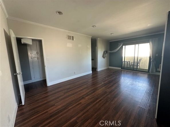 6540 Hayvenhurst 15, Los Angeles CA 91406