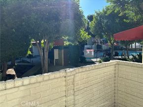 6540 Hayvenhurst 15, Los Angeles CA 91406
