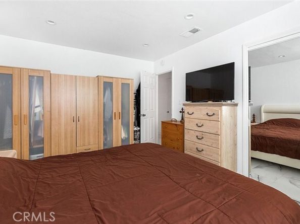 11372 Gaynor Avenue, Granada Hills (los Angeles) CA 91344