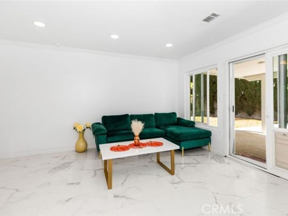 11372 Gaynor Avenue, Granada Hills (los Angeles) CA 91344