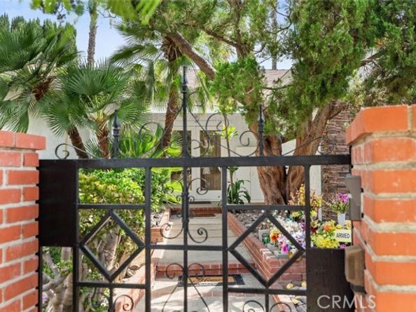 11372 Gaynor Avenue, Granada Hills (los Angeles) CA 91344
