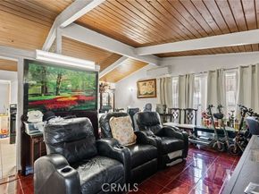11819 Chivers Avenue, Pacoima (los Angeles) CA 91331