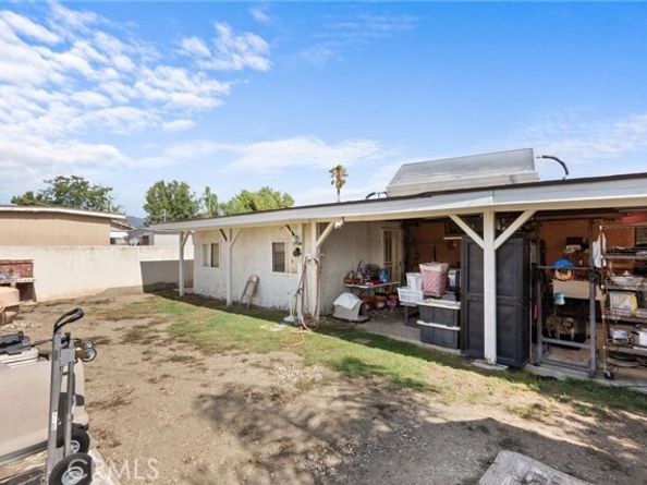 11819 Chivers Avenue, Pacoima (los Angeles) CA 91331