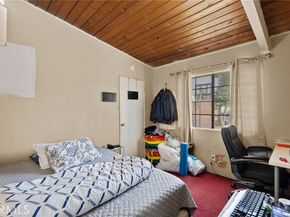 11819 Chivers Avenue, Pacoima (los Angeles) CA 91331