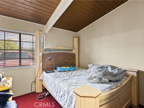 11819 Chivers Avenue, Pacoima (los Angeles) CA 91331