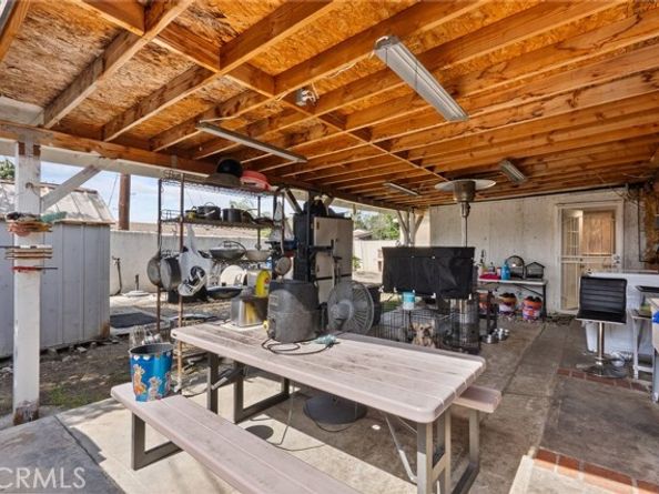11819 Chivers Avenue, Pacoima (los Angeles) CA 91331