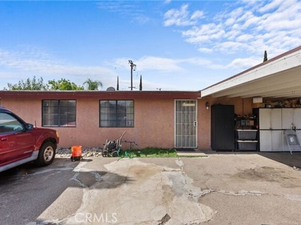 11819 Chivers Avenue, Pacoima (los Angeles) CA 91331