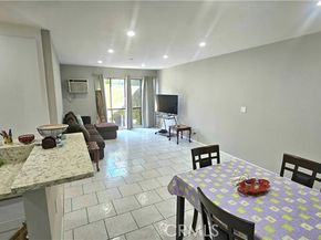 17900 Sherman Way 226, Reseda (los Angeles) CA 91335