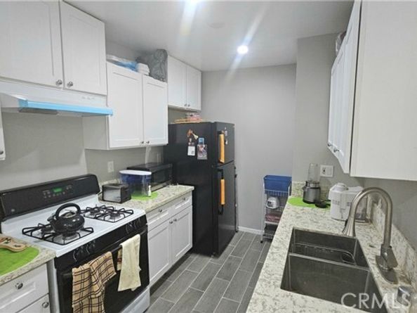 17900 Sherman Way 226, Reseda (los Angeles) CA 91335