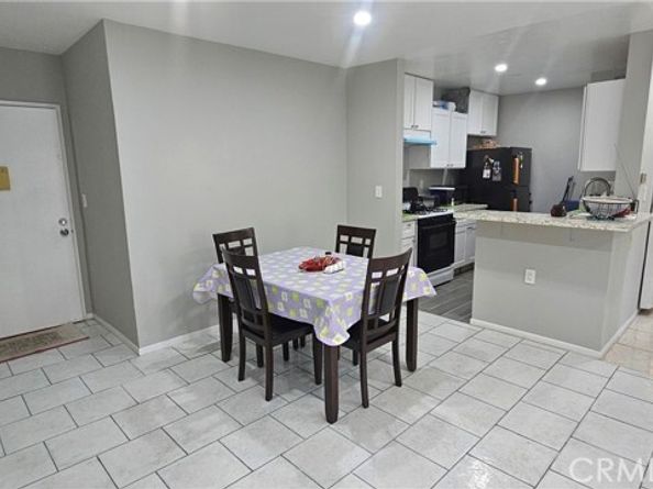 17900 Sherman Way 226, Reseda (los Angeles) CA 91335