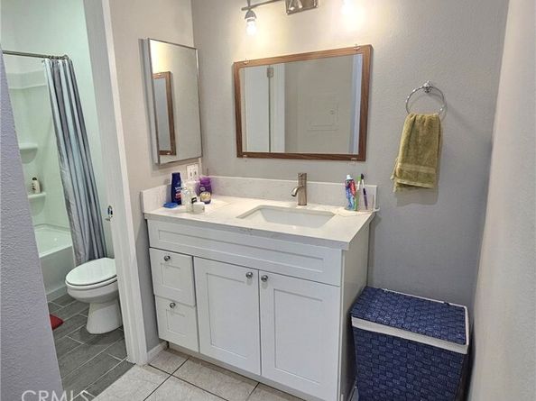 17900 Sherman Way 226, Reseda (los Angeles) CA 91335