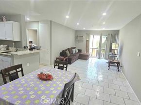 17900 Sherman Way 226, Reseda (los Angeles) CA 91335