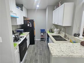 17900 Sherman Way 226, Reseda (los Angeles) CA 91335
