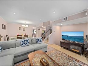 21930 Marylee Street 94, Woodland Hills (los Angeles) CA 91367