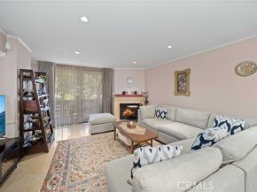 21930 Marylee Street 94, Woodland Hills (los Angeles) CA 91367