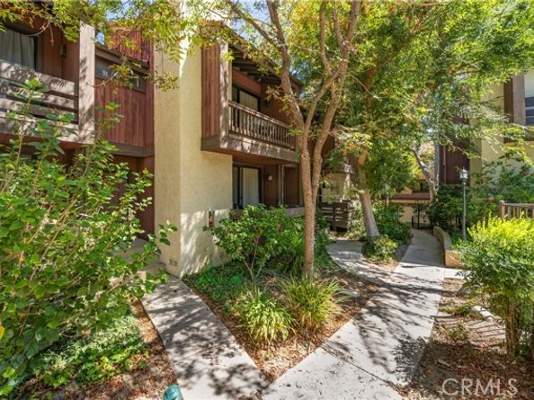 21930 Marylee Street 94, Woodland Hills (los Angeles) CA 91367
