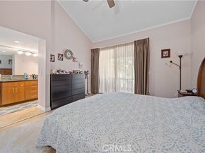 21930 Marylee Street 94, Woodland Hills (los Angeles) CA 91367