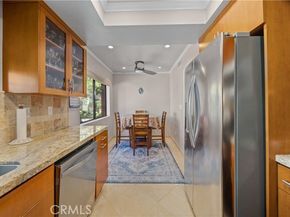 21930 Marylee Street 94, Woodland Hills (los Angeles) CA 91367