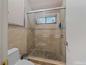 21930 Marylee Street 94, Woodland Hills (los Angeles) CA 91367