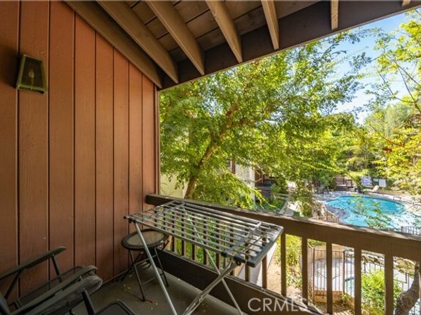 21930 Marylee Street 94, Woodland Hills (los Angeles) CA 91367