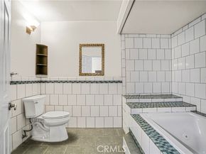 17140 Burbank Boulevard 105, Encino (los Angeles) CA 91316