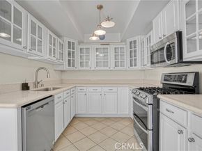 17140 Burbank Boulevard 105, Encino (los Angeles) CA 91316