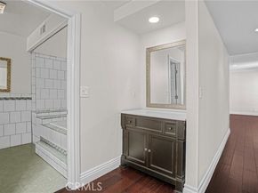 17140 Burbank Boulevard 105, Encino (los Angeles) CA 91316