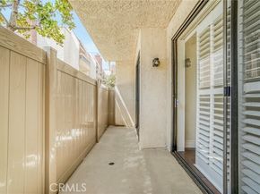17140 Burbank Boulevard 105, Encino (los Angeles) CA 91316