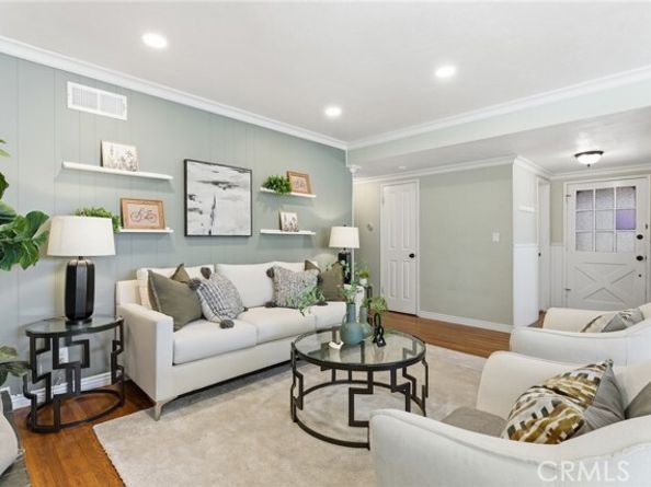 9309 Swinton, North Hills (los Angeles) CA 91343
