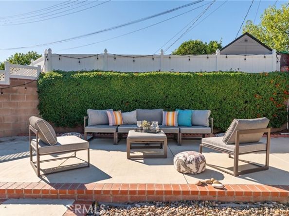 9309 Swinton, North Hills (los Angeles) CA 91343