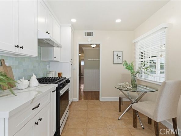 9309 Swinton, North Hills (los Angeles) CA 91343