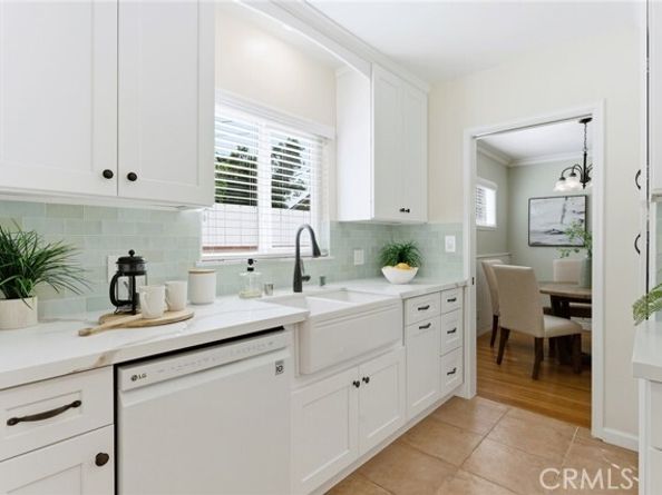 9309 Swinton, North Hills (los Angeles) CA 91343